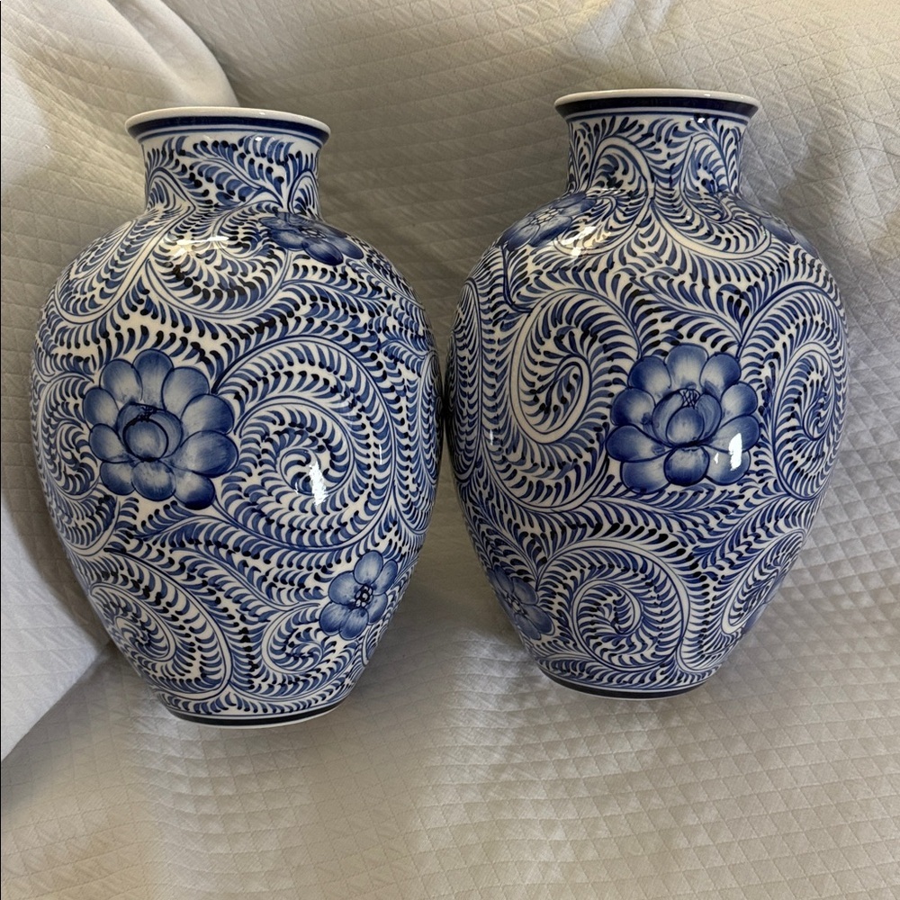 Pair of Hand-Painted Blue & White Chinoiserie Vases Made in Vietnam Mint